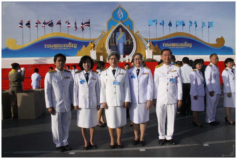 ﻿กรมบังคับคดี เข้าร่วมพิธีทำบุญตักบาตร เนื่องในวันเฉลิมพระชนมพรรษาสมเด็จพพระนางเจ้าสิริกิติ์ พระบรมราชินีนาถ ในพระบาทสมเด็จพระปรมินทรมหาภูมิพลอดุลยเดชบรมนาถบพิตร 86 พรรษา